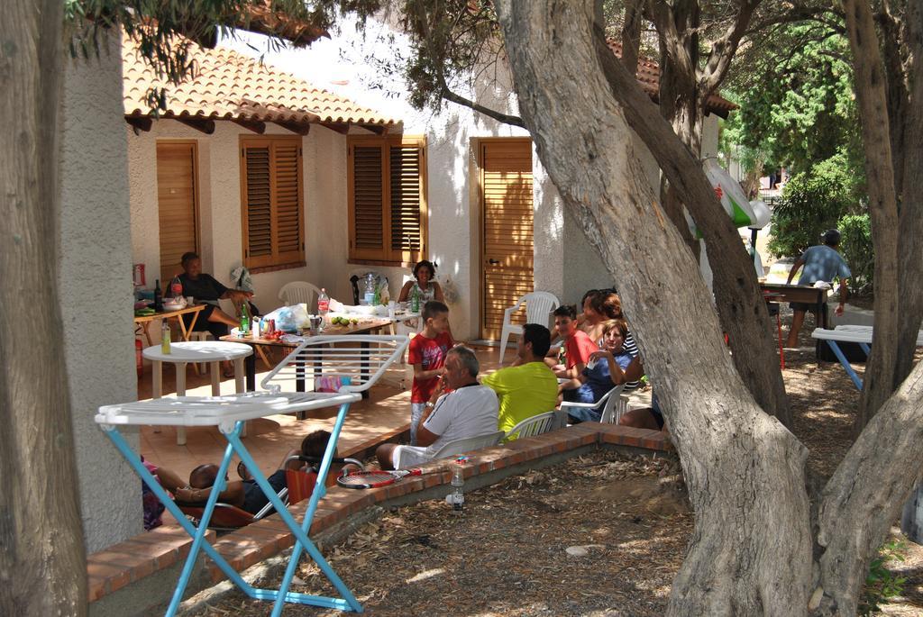 Camping B&B Gioiosa Gioiosa Marea Eksteriør billede