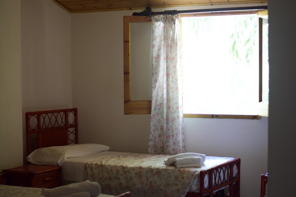 Camping B&B Gioiosa Gioiosa Marea Eksteriør billede