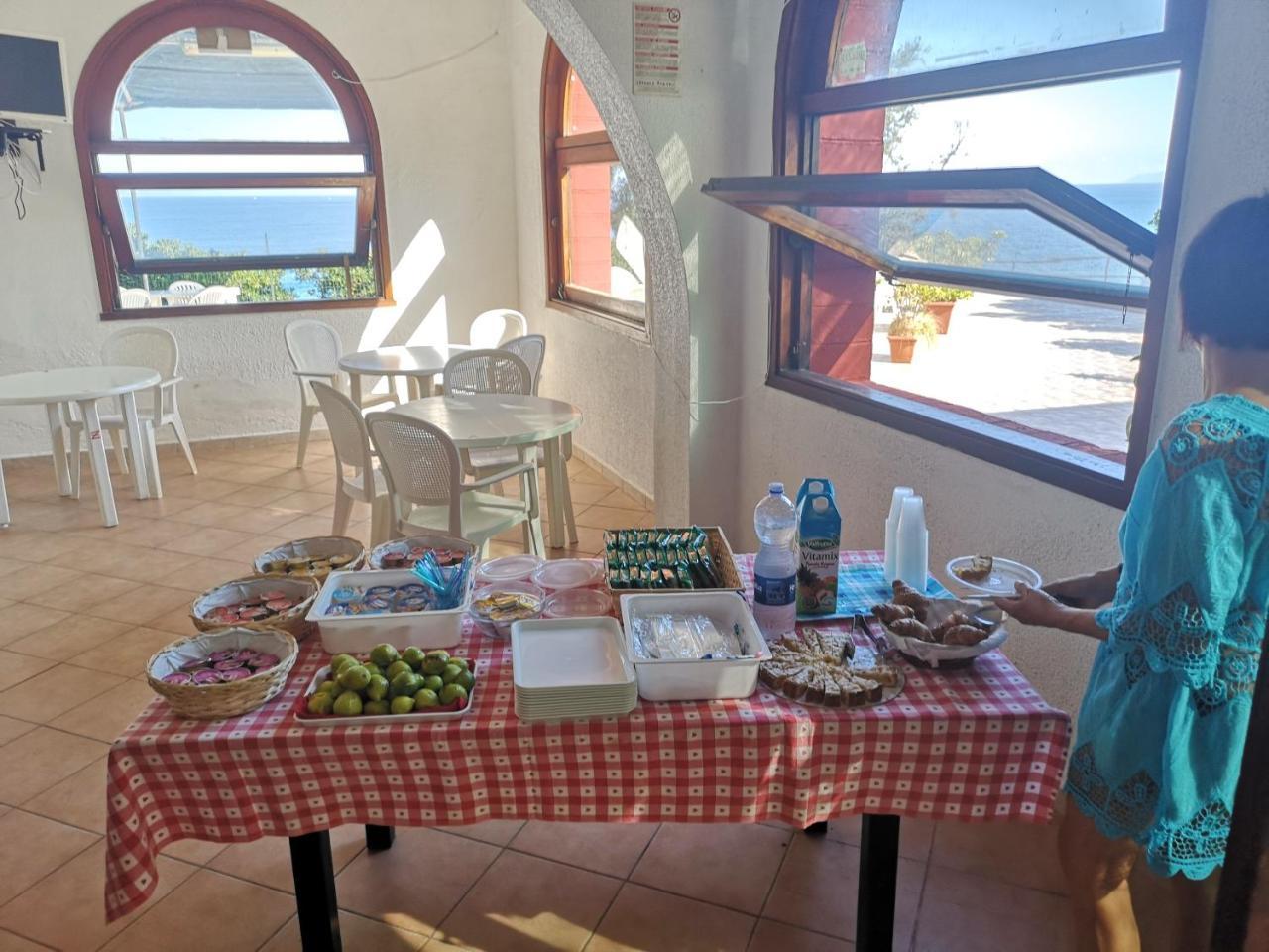Camping B&B Gioiosa Gioiosa Marea Eksteriør billede