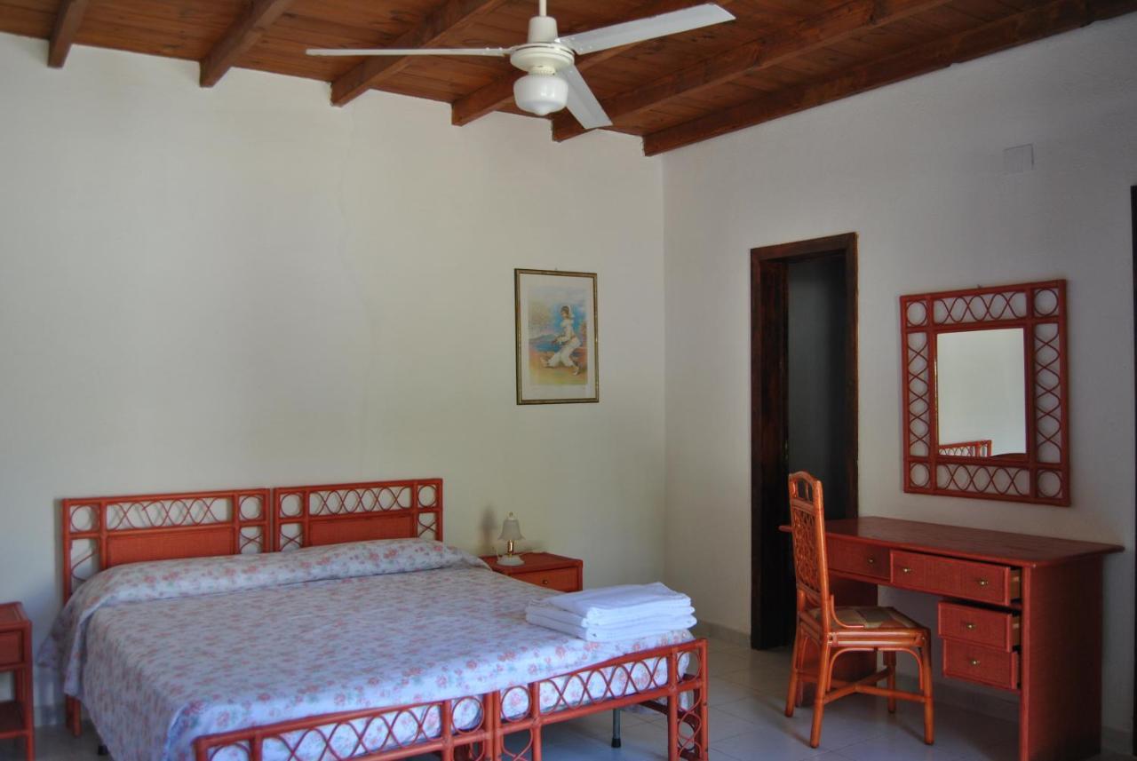 Camping B&B Gioiosa Gioiosa Marea Eksteriør billede