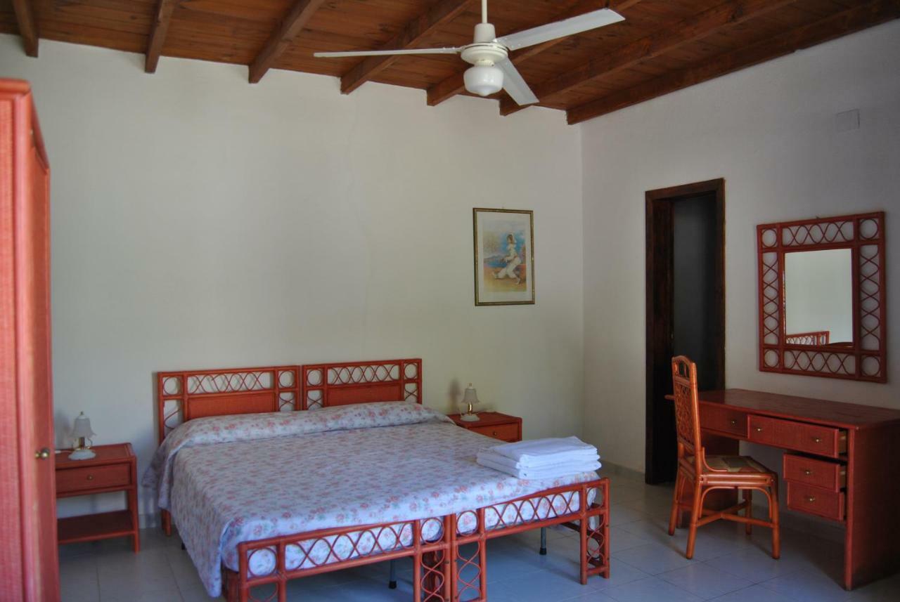 Camping B&B Gioiosa Gioiosa Marea Eksteriør billede