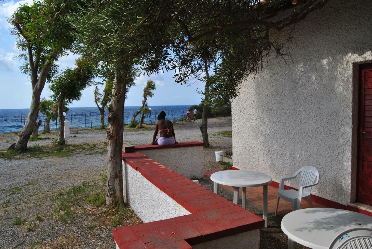 Camping B&B Gioiosa Gioiosa Marea Eksteriør billede