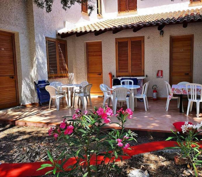 Camping B&B Gioiosa Gioiosa Marea Eksteriør billede