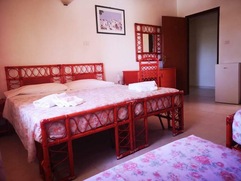 Camping B&B Gioiosa Gioiosa Marea Eksteriør billede